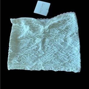 🌈4/$8🌈 NWT Gypsy and Jade Lace Detail strapless tank Top